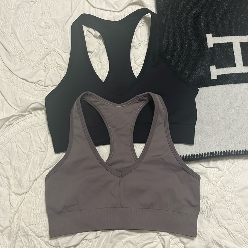 2 Lululemon bras